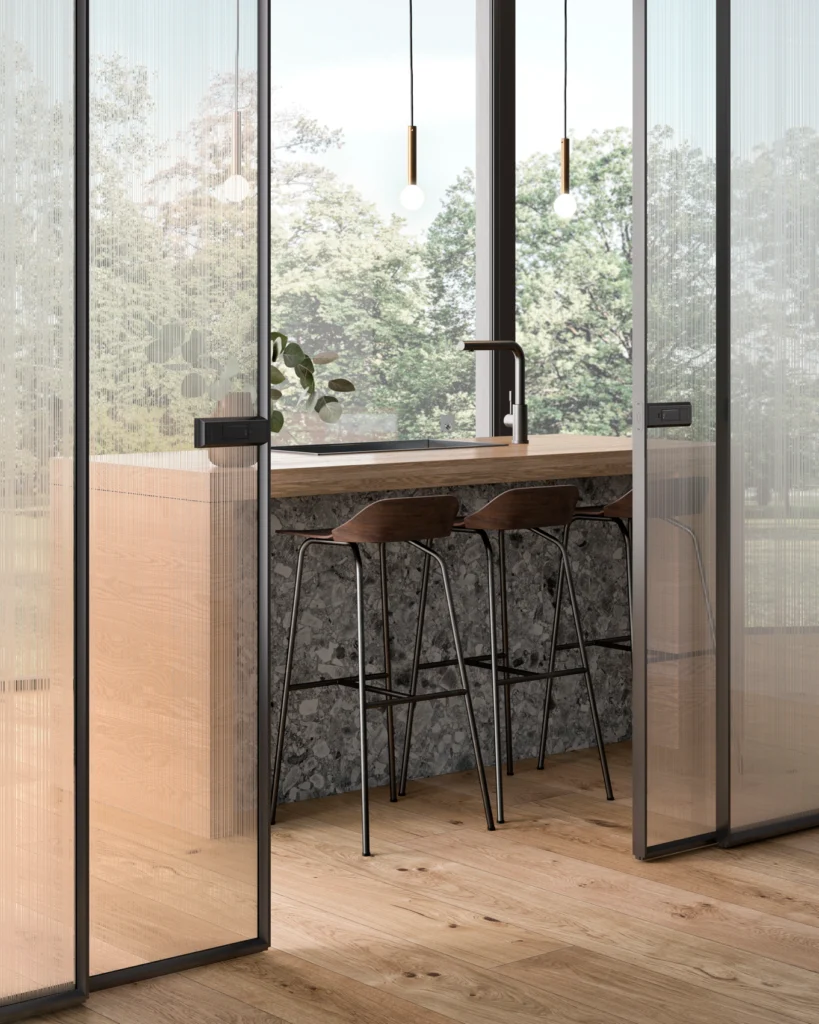 warme lofttüren mit holzoptik für moderne küchenräume
